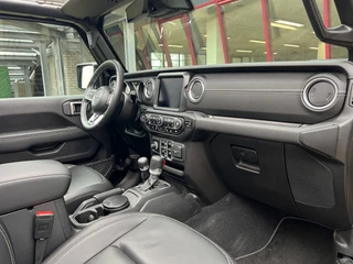 Jeep Wrangler Unlimited 4xe 380 Sahara  | Irmscher | Cross | Camera voor | / 35