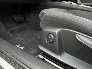 Audi A4 Avant 1.4 TFSI Design Pro Line Plus Trekhaak Navi Cruise 18LMV / 26