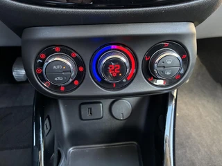 Opel Corsa 1.0 Turbo 5 Deurs Innovation | Climate control | Stoel & Stuurverwarming | Elektrisch Pakket | Cruise control | Parkpilot | 16" LM-Velgen / 9