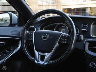 Volvo V40 2.0 D3 150 PK Business Sport R-Design Panoramadak Harman Kardon LED Standkachel Trekhaak Stoelverwarming 18" / 19