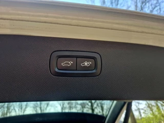 Volvo XC90 2.0 T8 Recharge AWD R-Design . 22 inch . Camera / 9