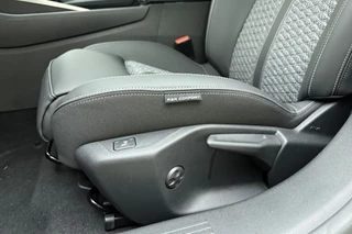 Peugeot 308 1.2 Hybrid 145 e-DCS6 Allure AGR l Stoelverwarming l 360 Camera l PDC l Wireless Apple Carplay & Android Auto l Navigatie l Draadloze Telefoonlader l Lichtmetalen Velgen l LED l Adaptive Cruise Control / 20