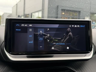Peugeot 208 Allure 1.2 Hybrid 100PK e-DCS6 Automaat Trekhaak, Navigatie, Achteruitrijcamera, Keyless, Stoelverwarming, Apple Carplay, Android Auto / 27