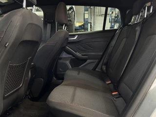 Ford Focus Wagon 1.0 EcoBoost MildHybrid ST Line | ACC | Camera | Navi | Carplay | Clima | PDC voor + achter | Lm velgen | ( Vestiging - Vianen, 0347-371248 ) / 34