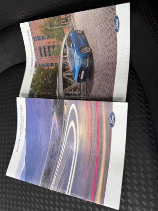 Ford Focus Wagon 1.0 EcoBoost AUTOMAAT Hybrid ST Line Style stoelverwarming, elect bed. trekhaak, 1 e eigenaar, NL auto met nap / 7