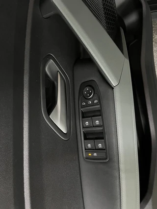 Dacia DUSTER 1.6 Hybrid 140 Extreme NL auto / Eerste eigenaar / Automaat / 8