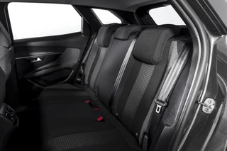 Peugeot 3008 1.2 PureTech 130 PK Active Pack Business Orig. NL  | Dig. Cockpit | Cruise | PDC | NAV + App. Conncect | ECC | Afn. Trekhaak | LM 19" | / 8