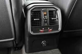 Porsche Macan 3.6 Turbo 1e Eigenaar NL Auto Panoramadak Sportchrono Luchtvering / 36