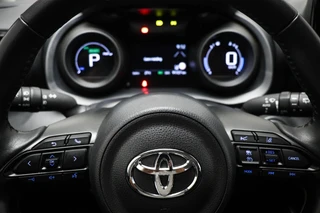 Toyota Yaris 1.5 Hybrid Dynamic | STOELVERWARMING  LED | CIMA | DAB  | APPLE | CAMERA / 30