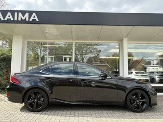 Lexus IS 300h Hybrid Sport Edition | Dealeronderhouden | Achteruitrijcamera | Stoelverwarming | Navi | Climate Control / 2