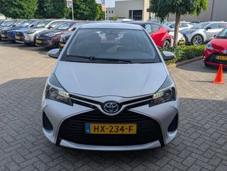 Toyota Yaris 1.5 Hybrid Aspiration / 13