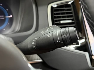 Volvo XC90 2.0 T8 Plug-in AWD Ultra Dark | Massage | Luchtvering | 22Inch | 7-Pers. | Pano |360°|H & K |Head-Up|Elektr Trekhaak / 34