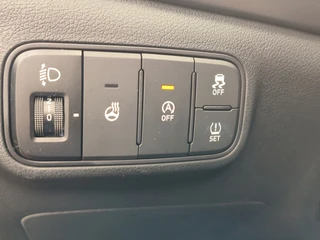 Hyundai Bayon 1.0 T-GDI Comfort Smart  Rijklaar + Fabrieksgarantie “Sinds 1970 | 5.000+ reviews | Score 9,5 | Service zoals ’t hoort” Henk Jongen Auto's in Helmond,  al 50 jaar service zoals 't hoort! / 18