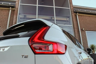 Volvo XC40 1.5 T2 Momentum Core | 1e eigenaar | NL auto | Navigatie | Cruise control | Bluetooth | LED | Parkeersensoren | Bluetooth | Botsherkenning | Rijstrooksensor / 39