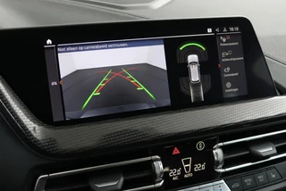 BMW 1 Serie 128ti M Sport 265PK | Innovation Pack | NL-auto | Shadowline | HUD | Stoelverwarming / 19