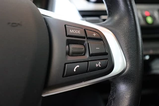 BMW 2 Series Active Tourer 218i Executive Automaat  / Navigatie / Trekhaak / Panoramadak / LED / Achteruitrijcamera / Climate Control / Parkeersensoren voor+achter / Cruise Control / Bluetooth / 29
