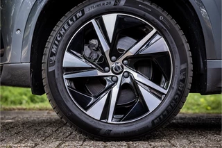 Volvo XC90 2.0 T8 AWD R-Design  Luchtvering Massage Stoelventilatie Head Up Panorama / 19