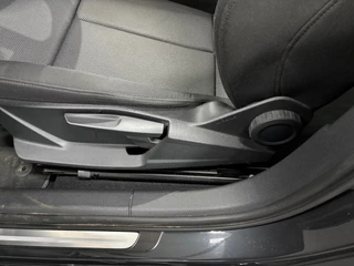 Audi A3 Sportback 30 TFSI Business edition / NL-auto, GMP Style 4, LM velgen, Trekhaak / 25