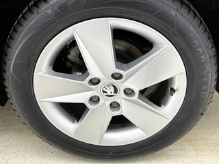 Škoda Octavia Combi 1.5 TSI Greentech Ambition Stoelverwarming | Navigatie | Parkeersensoren | Airco / 10