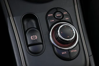 MINI Countryman 1.5 Cooper S E ALL4 Panoramadak Harman Kardon Head-Up Stoelverwarming / 43