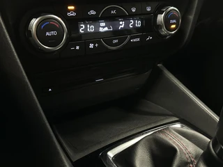 Mazda 3 2.0 GT-M LEER NAVI CARPLAY ECC CRUISE LM 102000KM STOELVERWARMING. / 45