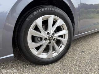Volkswagen Polo 1.0 TSI / Luxe / Navi / Camera / Carplay / 26