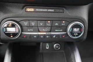 Ford Focus Wagon BUSINESS APPLE/ANDROID PARK-SENSOREN WINTERPACK CLIMA LED ALL-SEASON KEYLESS / 29