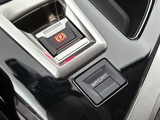 Peugeot 3008 1.2 PureTech Blue Lease Executive Automaat | Adaptive Cruise | CarPlay | Camera | Parkeersensoren / 18