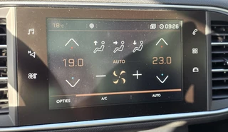 Peugeot 308 SW 1.2 PureTech Blue Lease Executive | PANO | TREKHAAK | NAP / 17