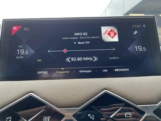 DS DS 3 Crossback 100pk Business (Navigatie - Automatische Airco - 17" incl 4S - Apple Carplay - Parkeersensoren) / 25
