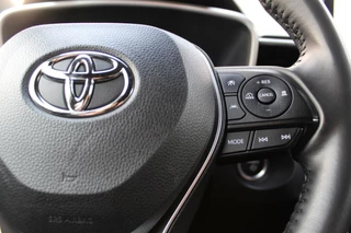 Toyota Corolla Cross 2.0 HYBRID 184PK FIRST-EDITION BLIND-SPOT EL-ACHTERKLEP LM-VELGEN KEYLESS PARK-SENSOREN STOELVERW DRAADLOOS-LADEN AD-CRUISE BLUETOOTH / 14