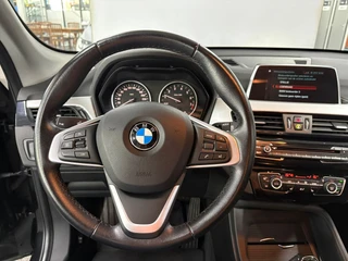 BMW X1 SDrive18i Executive/ NL auto/ Automaat/ Parkeersensoren / 15