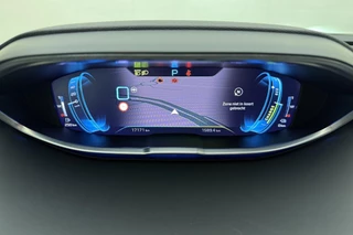 Peugeot 3008 1.6 HYbrid 180 Allure Pack Business | 19 inch | Automaat | Navigatie | Camera | Climate control | Parkeersensoren / 24