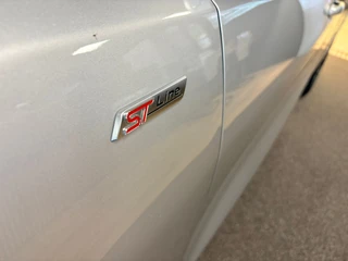 Ford Focus Wagon 1.0 EcoBoost Hybrid ST Line X automaat / Camera / cruise / stoel en stuurverwarming / 10