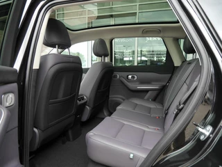 Leapmotor C10 Design REEV 28.4 kWh | Nieuwe auto | Gecombineerde actieradius WLTP 974km | 1500 kg Trekgewicht | Diverse kleuren leverbaar | Full options | Stuurverwarming | Stoelverwarming en koeling | Elektrisch verstelbare voorstoelen | Navigatie | Keyless entry & start | 20 inch lichtmetalen velgen | Led verlichting / 12