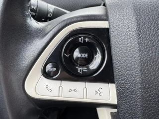 Toyota Prius 1.8 HYBRID FIRST EDITION NAVI STOELVERW AFN-TREKHAAK PARK-SENSOREN BSM CAMERA HUD BLUETOOTH / 14