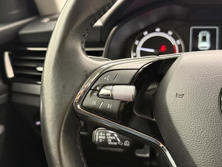 Skoda Kamiq 1.0 TSI Business Edition Automaat | Trekhaak | Camera | Apple CarPlay | Stoelverwarming | Lane Assist / 15