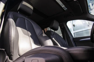 BMW X1 xDrive25e High Executive M sport | 1e eigenaar | Dealer onderhouden | Panoramadak | Apple Carplay | Camera | LED adaptief | Head-up | Stoelverwarming | Cruise control / 16