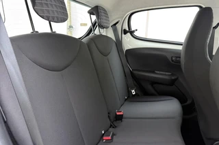 Peugeot 108 1.0 e-VTi 72pk Active 5 deurs | Airconditioning | Elektrische ramen voor | Centrale vergrendeling | DAB + radio met bluetooth / 8