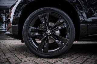 Skoda Karoq 1.5 TSI ACT Sportline Business | Autom. | Navi | PDC | Cruise | LED / 43