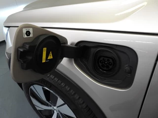 Volvo XC40 1.5 T4 Plug-In Hybrid Core Bright NAVI/CAMERA/LED/18"LMV! / 39