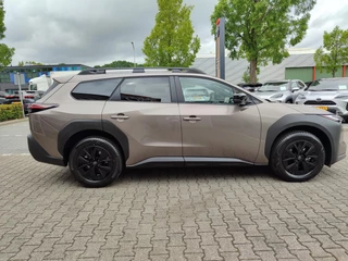 Toyota bZ4X Touring DYNAMIC LIMITED EDITION 75 kWh NIEUW DIRECT LEVERBAAR! 360° CAMERA STOEL/STUURVERW WARMTEPOMP BLIND SPOT EL-ACHTERKLEP KEYLESS NAVI PARK-SENSOREN APPLE/ANDROID / 8