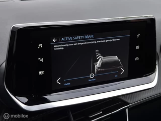 PEUGEOT 2008 1.2 PURETECH ACTIVE/LED/CARPLAY/CRUISE/PDC/BLUETOOTH / 36