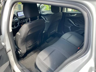 Ford Focus Wagon 1.0 EcoBoost Hybrid Connected Nieuw Type/Hybride/Airco-Ecc/Alu wielen/Navi/Led / 30