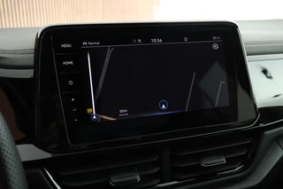 Volkswagen T-Roc 1.5 TSI 150pk DSG R-Line Business+ Black Style Trekhaak Camera Beats Stoelverwarming LED Navigatie / 21