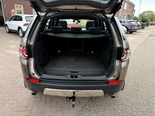 Land Rover Discovery Sport 2.0 TD4 180PK HSE  Panoramadak, Leer, Trekhaak, Camera / 22