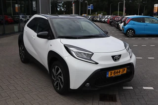 Toyota Aygo X PULSE APPLE/ANDROID 17''LM-VELGEN ALL-SEASON PRIVACY-GLASS CAMERA ADAP. CRUISE / 9