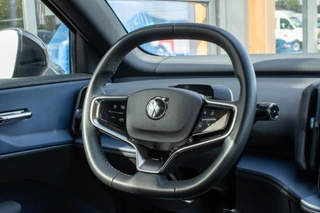 Volvo EX30 Single Motor Extended Range Plus 69 kWh Harman|Camera|BLIS / 34