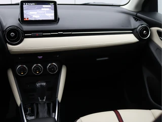 Mazda 2 1.5 Skyactiv-G Skylease GT  | BOVAG-garantie | Trekhaak | Camera | All-seasons / 22