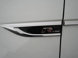 Volkswagen T-Roc 1.5 TSI Sport Business R-line | Trekhaak afneembaar | Pano | Winterpakket | Virtual | / 30